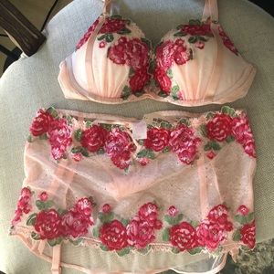 Victoria’s Secret Bra and Garter Set